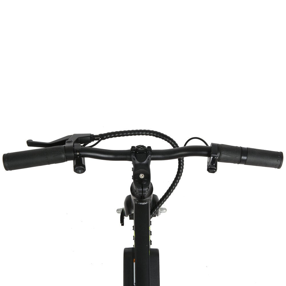 Saddle: Comfortable saddle