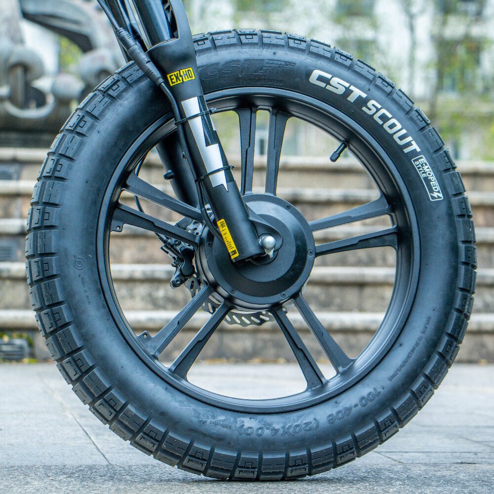 Wheelbase: 1090mm/43in