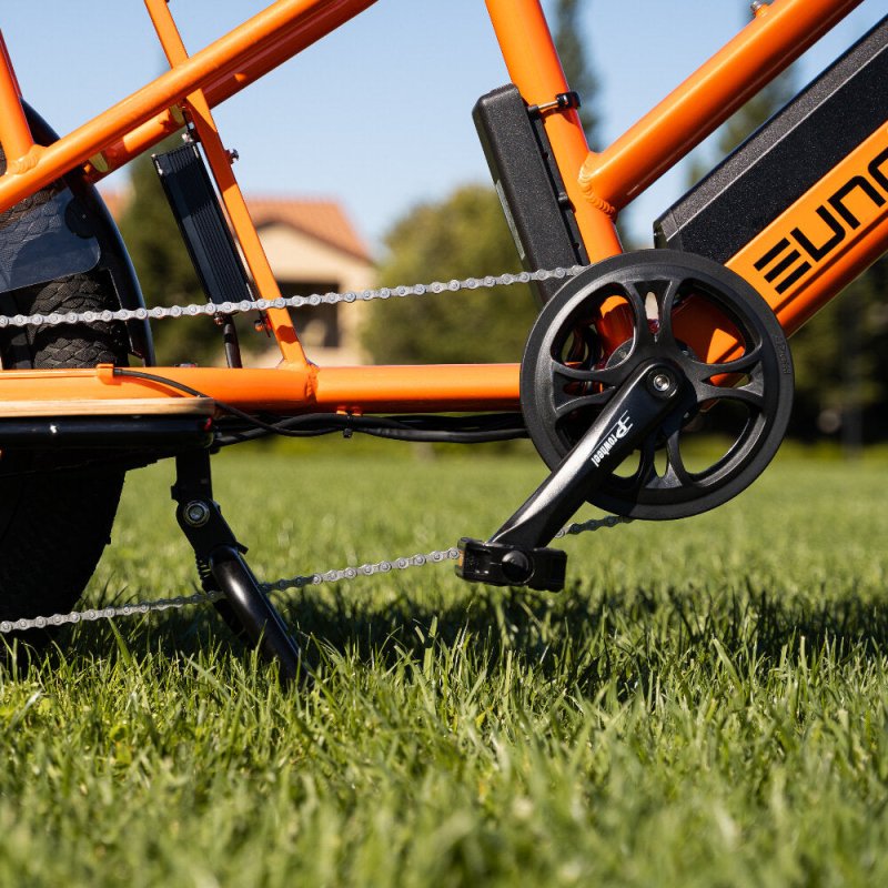 CHAIN STAY: 690mm/27in