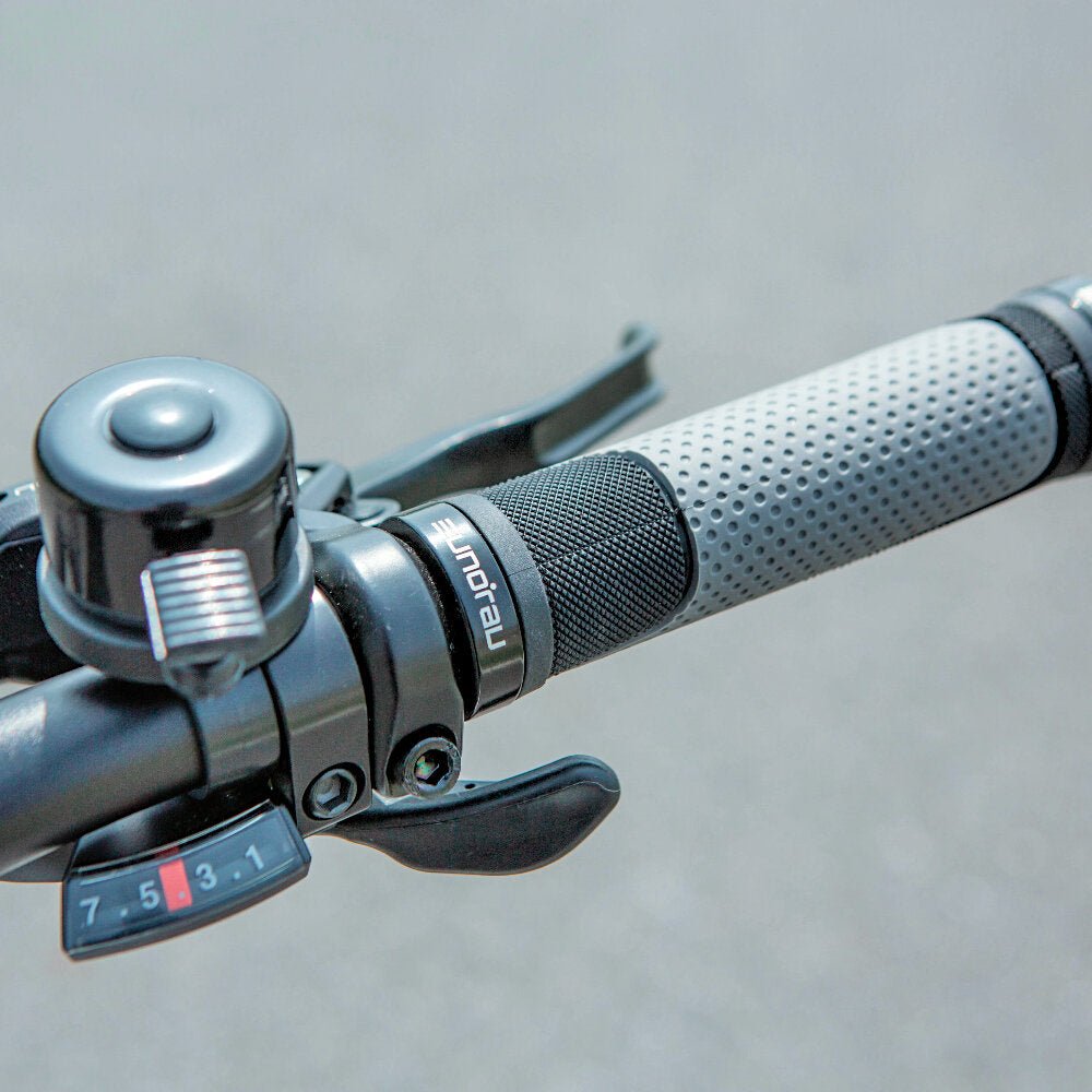 BRACKET HEIGHT: 295mm/11.6in