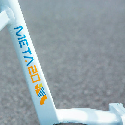 WEIGHT: 29kg/63.9lbs