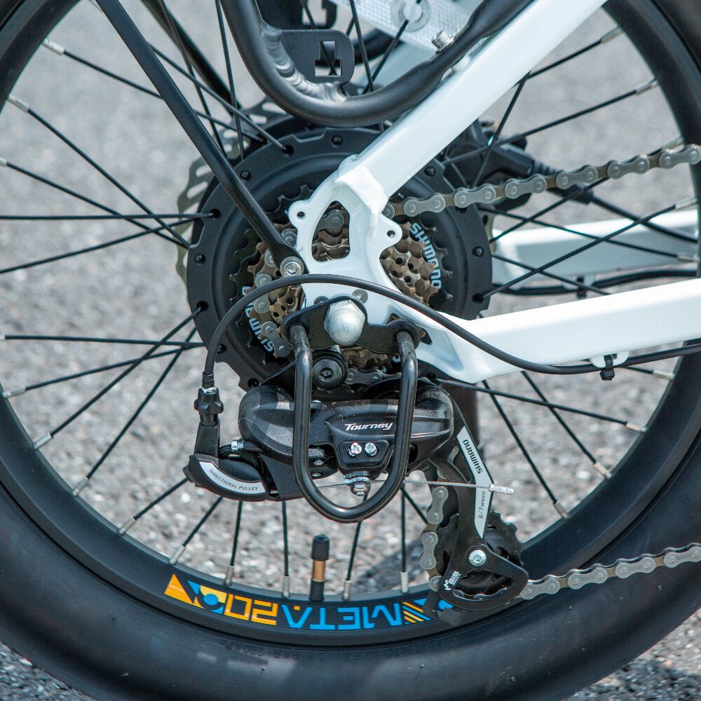 Charger: US standard 2.0 A smart charger