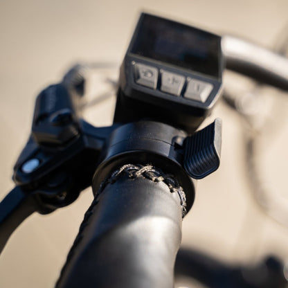 Brake Type: Hydraulic Disc