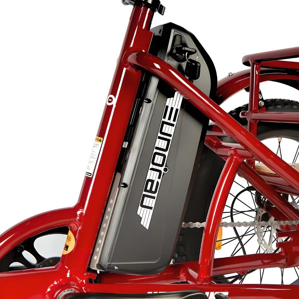 Charger: US standard 2.0 A smart charger