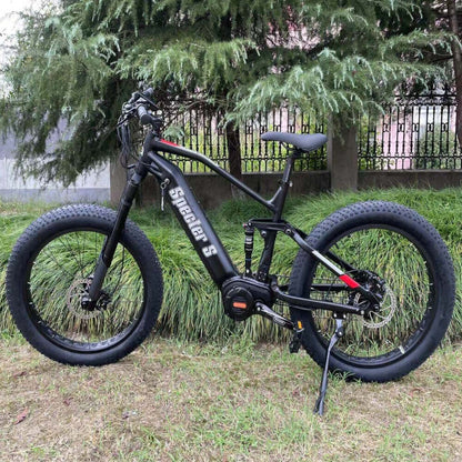  Rim Material:  Black Alloy Wheels