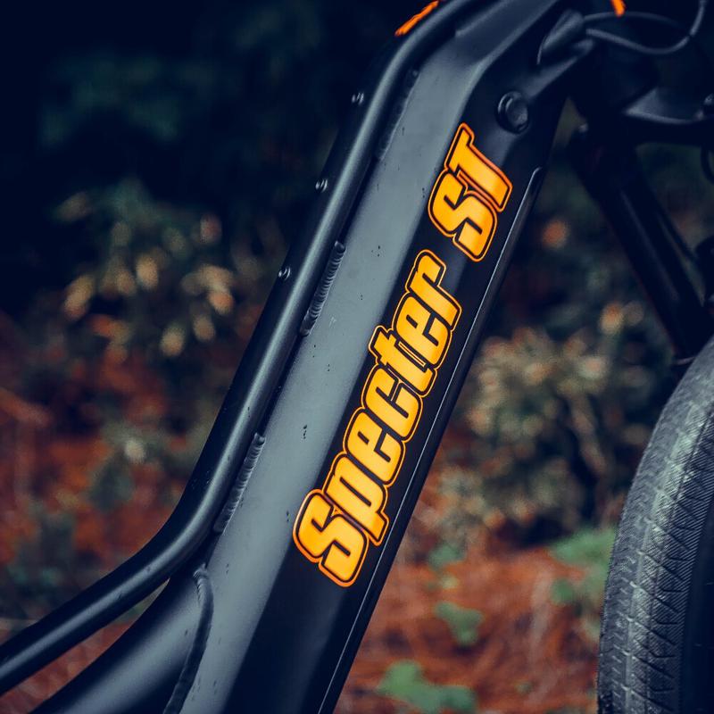 Charger: US standard 2.0 A smart charger