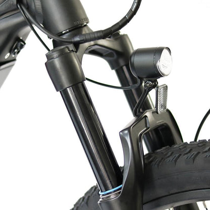 Front Fork: 140mm travel suspension