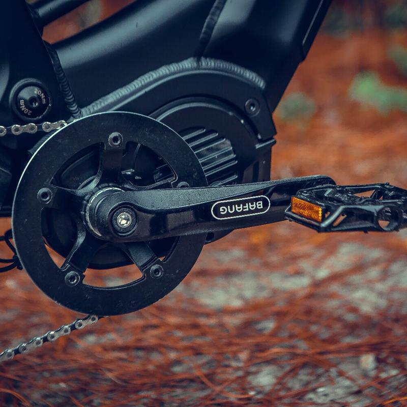 Pedal: Nylon pedal with reflectors