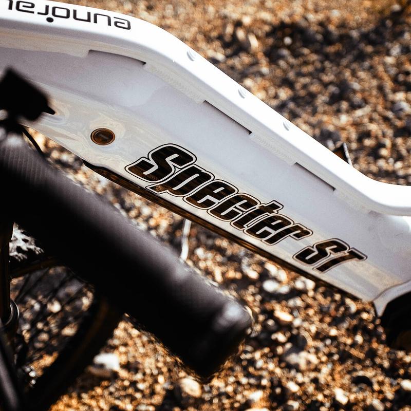 Battery: Main 48V17Ah