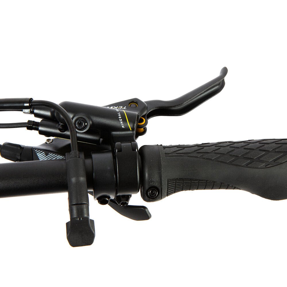 Product Weight: 28kg/61.7lbs