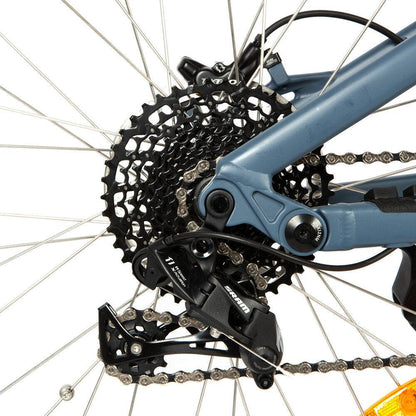 Rim Material: Black Alloy